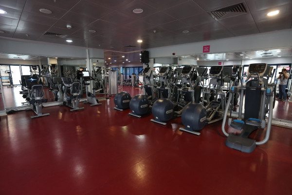 İBB Ümraniye Çakmak Yüzme Havuzu