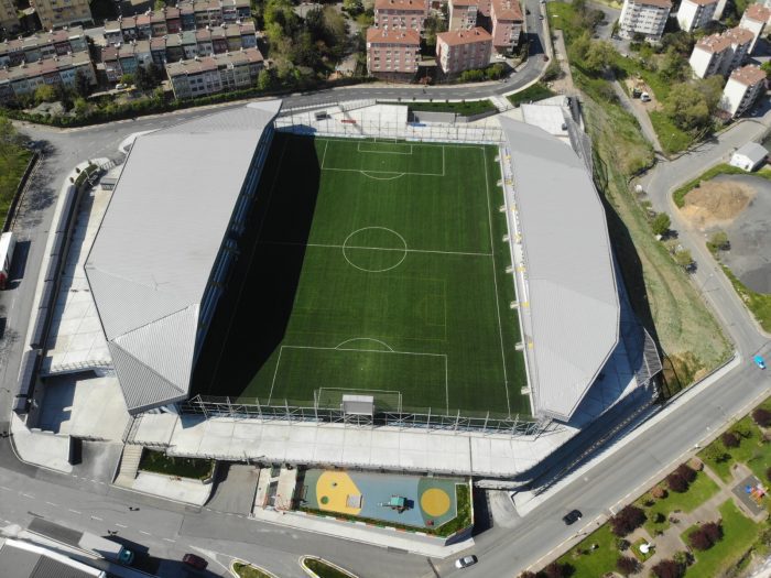 İBB Gaziosmanpaşa Halit Kıvanç Şehir Stadı